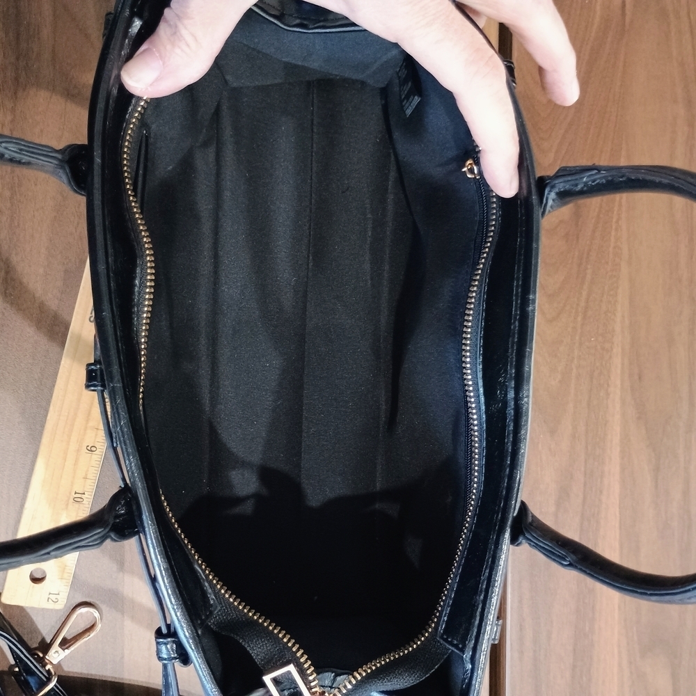 Elegant Black Mini Bag - Picture 6 of 7